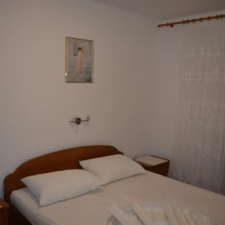 Zdenka Apartment *
