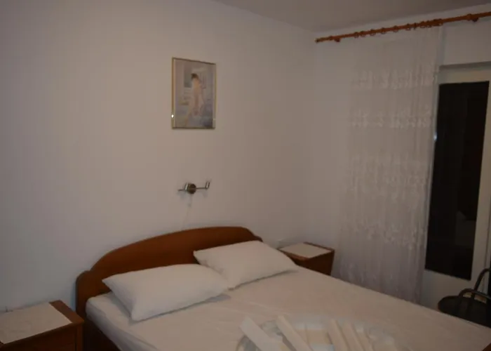 Zdenka Apartment *